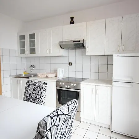 Apartamento With A Parking Space - 7904 *